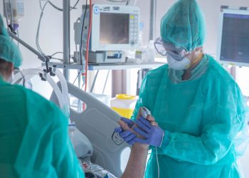 La UCI del Hospital de Torrevieja libre de pacientes COVID-19