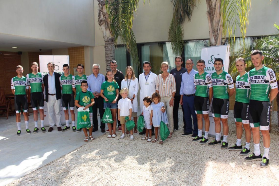 torrevieja-hospital-visita-equipo-ciclismo-agosto-2019-1