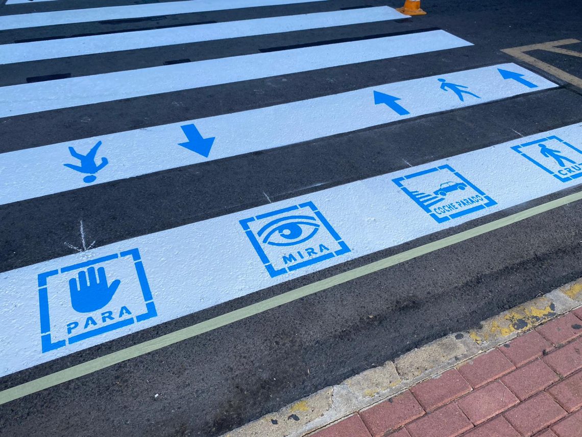 Torrevieja implanta pictogramas en los pasos de peatones para personas con Trastorno del Espectro Autista