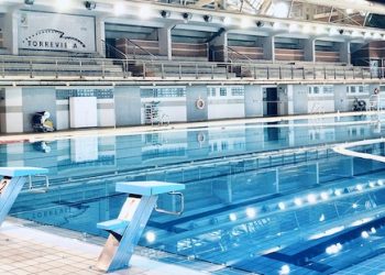 Ampliación de horarios de la piscina cubierta y del gimnasio municipal de Torrevieja