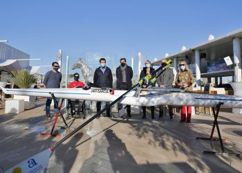 Nueva embarcación de remo paraolímpico adquirida por el club de remo Torrevieja
