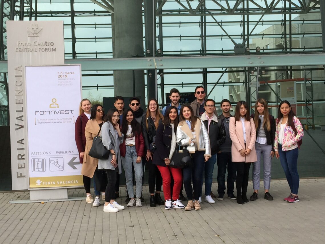 umh-alumnos-elche-orihuela-visitan-foroinvest-marzo-2019