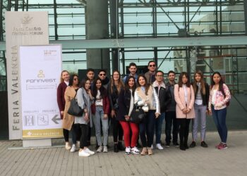 umh-alumnos-elche-orihuela-visitan-foroinvest-marzo-2019