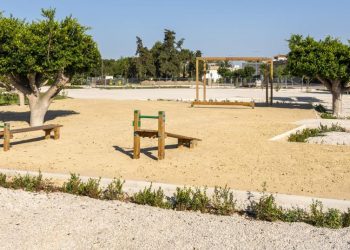 Daya Nueva estrena una zona recreativa a prueba de lluvias