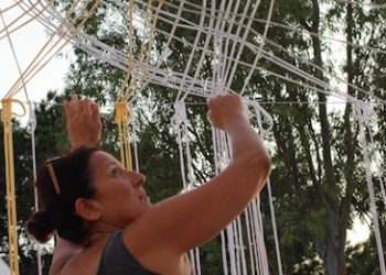 «Trabajo con materiales naturales que el entorno me ofrece»