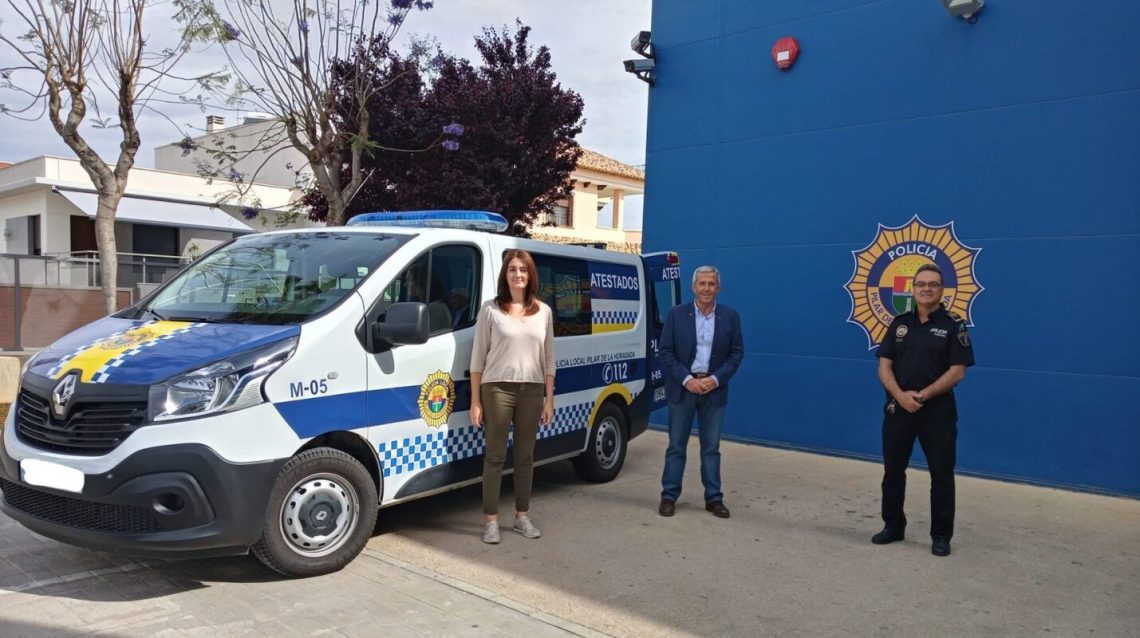 vega-baja-pilar-de-la-horadada-furgon-atestados-mayo-2020