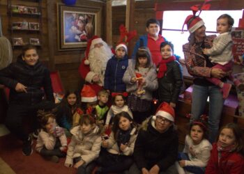 visita-casa-papa-noel-planta-oncologia-infantil-del-hospital-general-alicante-diciembre-2018-2
