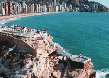 #BenidormTeEspera y, mientras tanto, insufla ayudas millonarias a familias y tejido productivo local