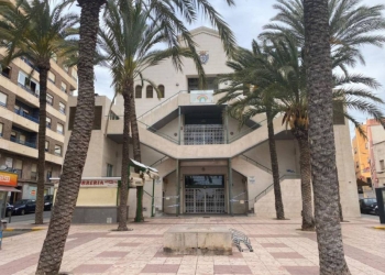 Adecuación del entorno urbano del Mercado Municipal de Crevillent