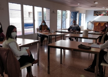 La Concejalía de Derechos Sociales e Igualdad se reúne con los institutos de Crevillent