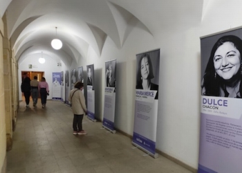 Casa de la Dona pone a disposición de los centros educativos la exposición “Mujeres Escritoras”