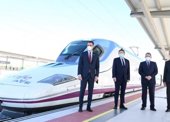 Carlos González: «La llegada del AVE es una valiosa oportunidad para el desarrollo socioeconómico de Elche»