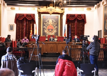 El Pleno acuerda reclamar la sección undécima de la Audiencia Provincial de Alicante para mejorar los servicios jurídicos en Elche