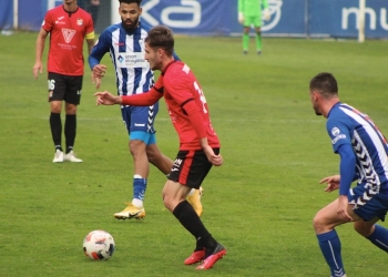 La Nucía pierde 3-2 ante el Alcoyano y cae a la séptima plaza