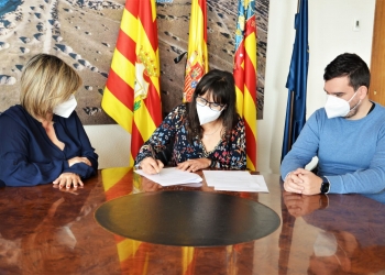 El Ayuntamiento y CES Gatos Santa Pola firman un convenio