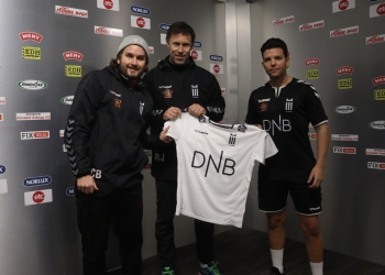 «Nací con un balón en el pie»