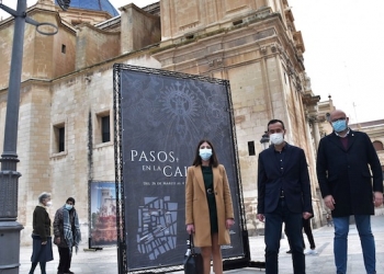 La exposición ‘Pasos en la Calle’ recoge imágenes de los 45 pasos de la Semana Santa