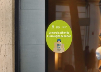 Cerca de 300 comercios disfrutan del servicio de recogida de cartón ‘puerta a puerta’