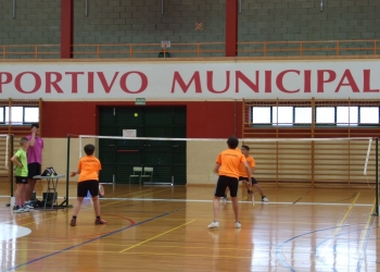 Aspe acoge el TTR Autonómico de Bádminton de categorías inferiores