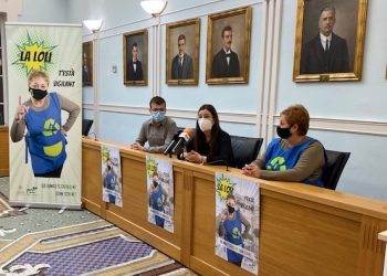 Aterriza en Crevillent “La Loli”, la superheroína que luchará para mantener limpias las calles