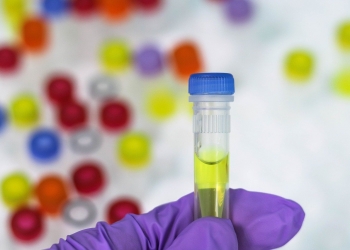 Por qué además de vacunas urgen test rápidos de antígenos para detectar a los más contagiosos