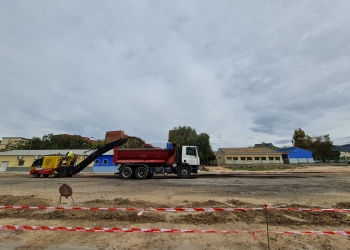 Elda remodela el parking del Polígono Almafrá para crear cien plazas de aparcamiento próximas al mercadillo