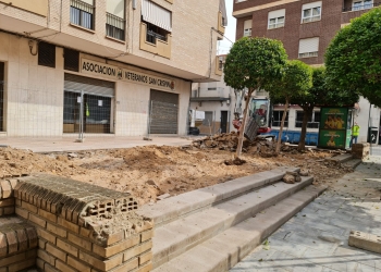 Elda inicia la remodelación de la plaza de la calle Maximiliano García Soriano como punto de partida del Plan ‘Elda Renace’