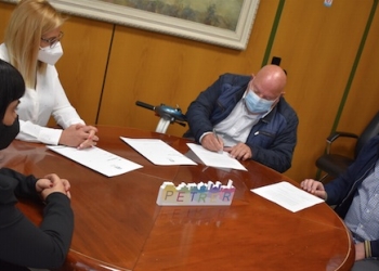 Amfi gestionará el parking del mercado de La Frontera y crea cinco puestos de trabajo