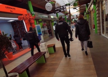 La Policía de Petrer alerta de un brote de robos por el método del falso abrazo