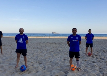 Fusión de goles, tradición y arena en Benidorm