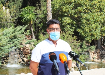 Mantenimiento de Ciudad realiza mejoras en el Parque del Oeste de Novelda