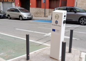 Alcoy amplía el número y la potencia de los cargadores de vehículos eléctricos