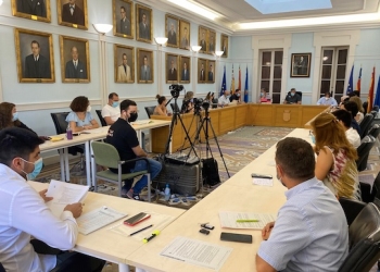 Crevillent aprueba varios programas de ayudas para estudiantes y otro para facilitar el pago del IBI