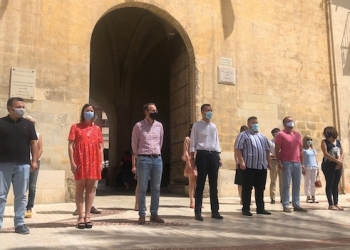 Elche muestra su repulsa contra los últimos casos de violencia machista