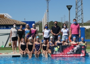 El Ayuntamiento colabora en el desplazamiento a Canarias del Club de Sincronizada