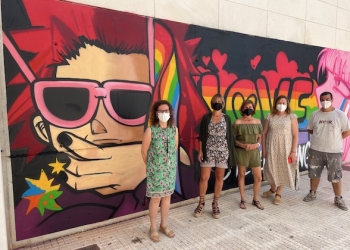 Grafiti en el IES La Nucía para visibilizar al colectivo LGTBIQ+