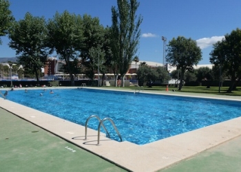 La Piscina al aire libre de La Nucía abre sus puertas