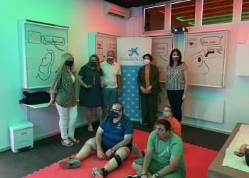 Los usuarios del Centro de Día de Pilar de la Horadada estrenan Sala Multisensorial