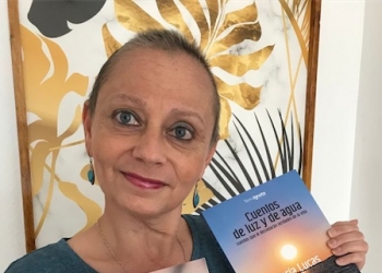 «El proceso de vivir un cáncer es muy duro y a mí me salvó escribir»