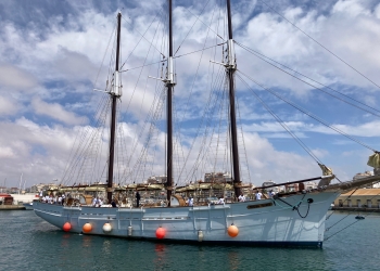 Torrevieja recibe al pailebote Pascual Flores en la primera parada de su gira Internacional