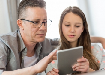 «Sería beneficioso iniciar una formación escolar sobre el uso de las redes sociales»