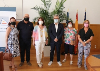 La UA y la Asociación de Comerciantes Corazón de Alicante sellan un acuerdo de colaboración