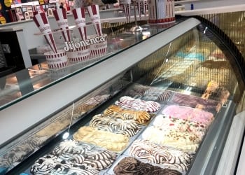 Jijonenca inaugura una nueva heladería en el centro comercial l’Aljub