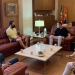 El alcalde desea suerte al taekwondista Raúl Martínez en su participación en los Juegos Olímpicos