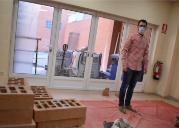 Petrer comenzará el curso escolar 21-22 con mayor espacio en la sala infantil de la biblioteca Enrique Amat