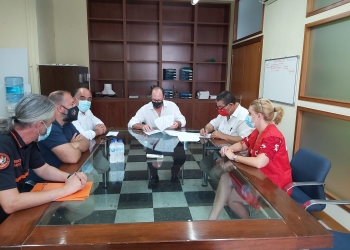 Orihuela cede espacio a Cruz Roja para guardar sus vehículos de emergencias