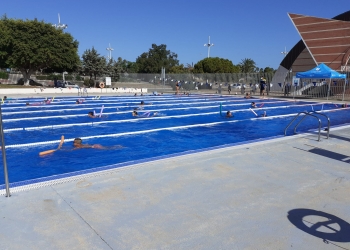 Torrevieja se tira a la piscina durante el verano