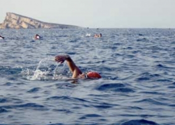 Más de 200 nadadores participarán en la Travesía de la Bahía de Benidorm