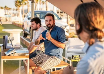 «Hasta que no nos sobrepongamos a las ideologías no cambiaremos el sistema»