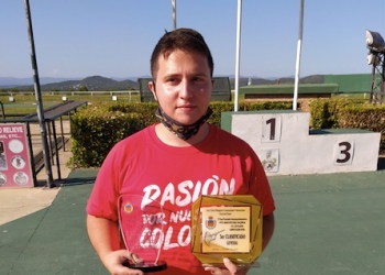 «Muchos no ven bien que un padre lleve a su hijo de 14 años a disparar o a cazar»